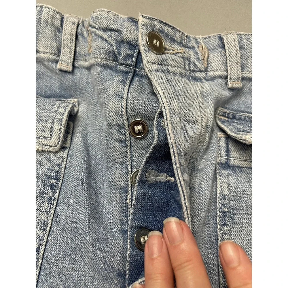 We the Free Womens Jeans Medium Light‎ Wash Paperbag Cargo Denim Raw Hem Cropped